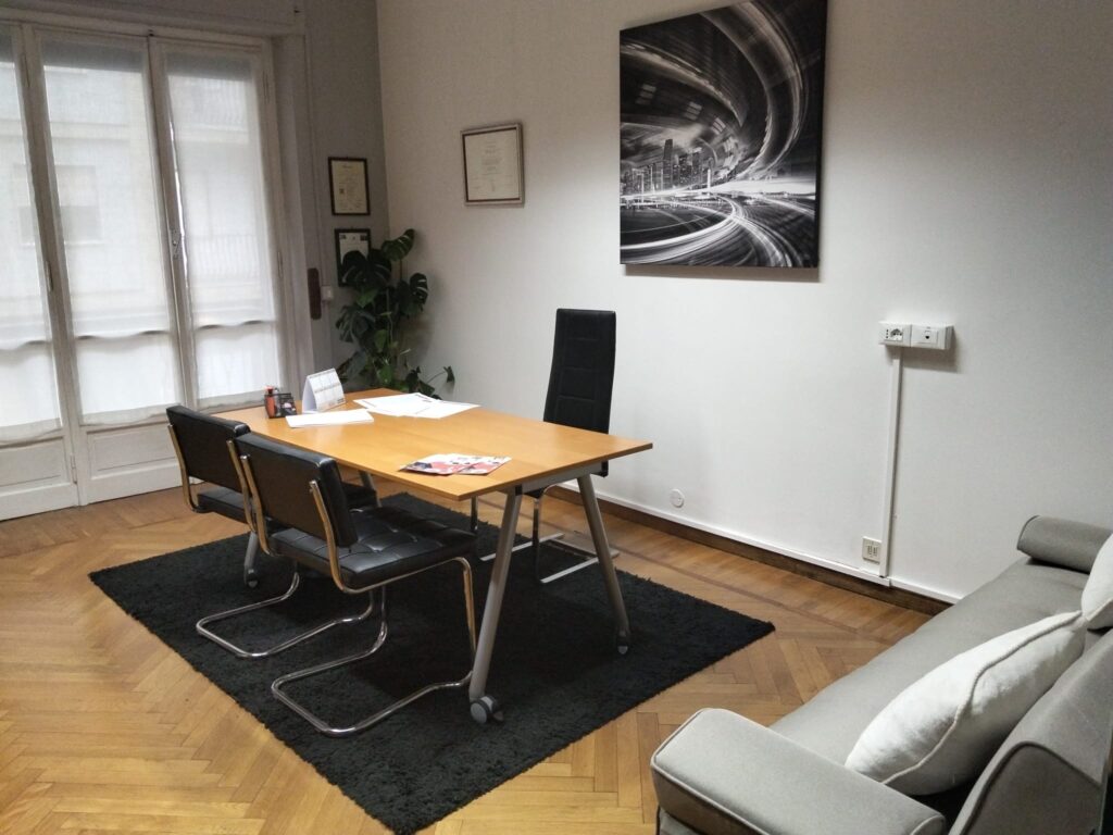 Stanza in ufficio via De Marchi a Biella